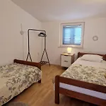 Apartment Rora *