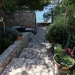 Rora Apartment