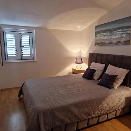 Rora * Rogoznica (Sibenik-Knin)