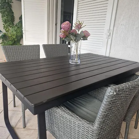 Rora Apartman *