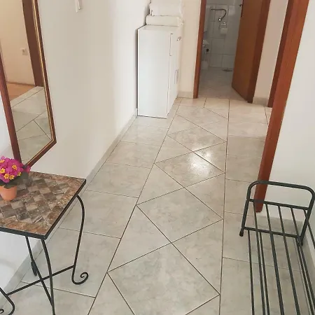 Rora Apartman