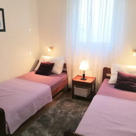 Rora Apartman