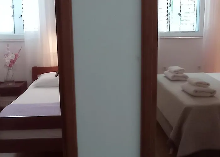 Rora * Rogoznica (Sibenik-Knin)